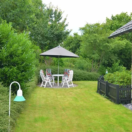 Modern In Schwalefeld With Garden Apartment