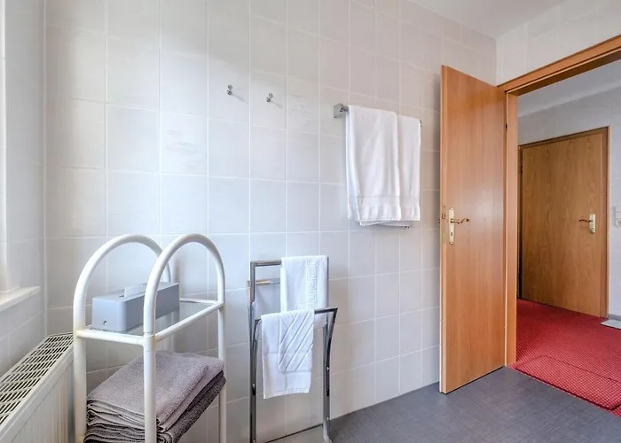 Modern In Schwalefeld With Garden Appartement