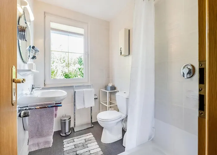 Modern In Schwalefeld With Garden 빌링겐