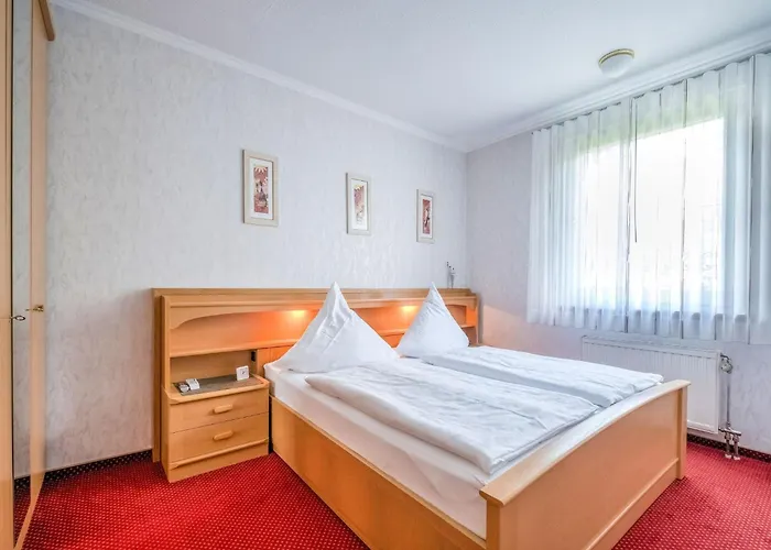 Modern In Schwalefeld With Garden 아파트